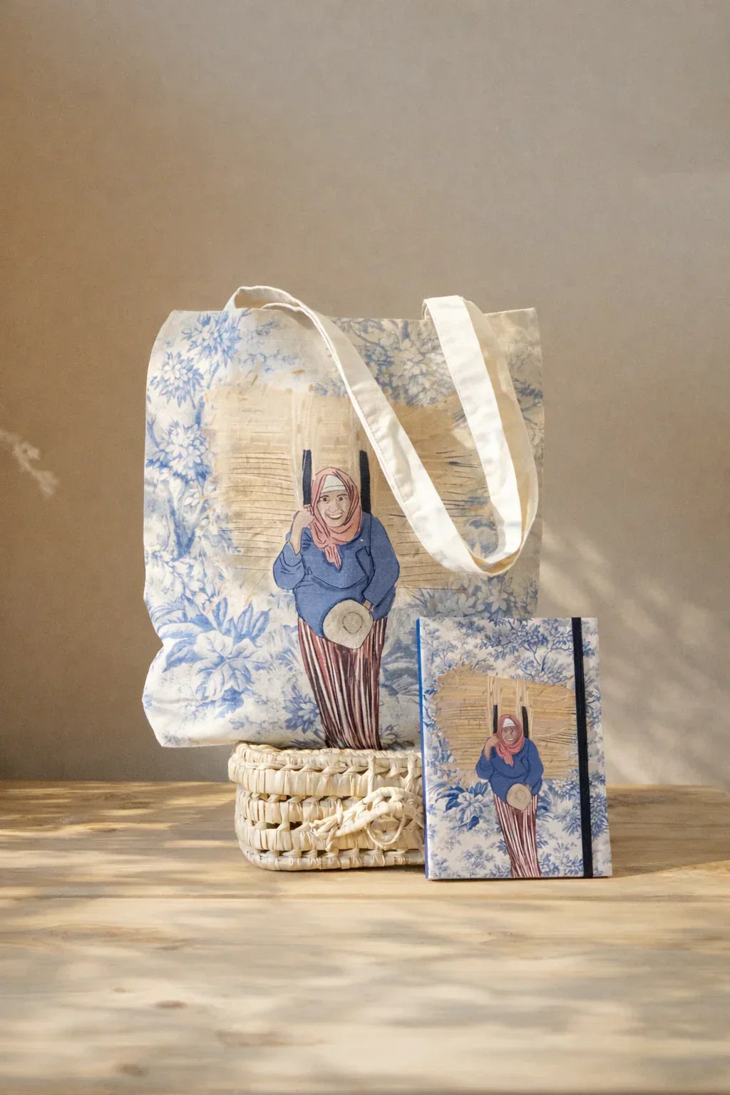 ethnik Moroccan tote bag and notebook with original woman illustration, floral pattern background