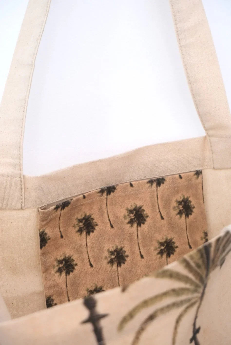 Ethnik Morocco tote bag with palm tree illustration and inner pocket detail