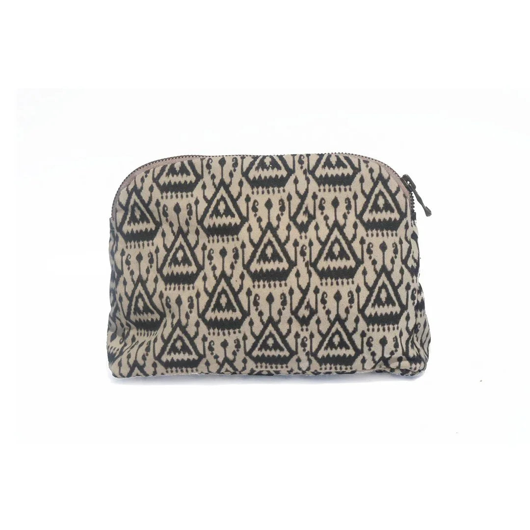 Ethnik pouch with black Moroccan geometric pattern on beige fabric, zippered top