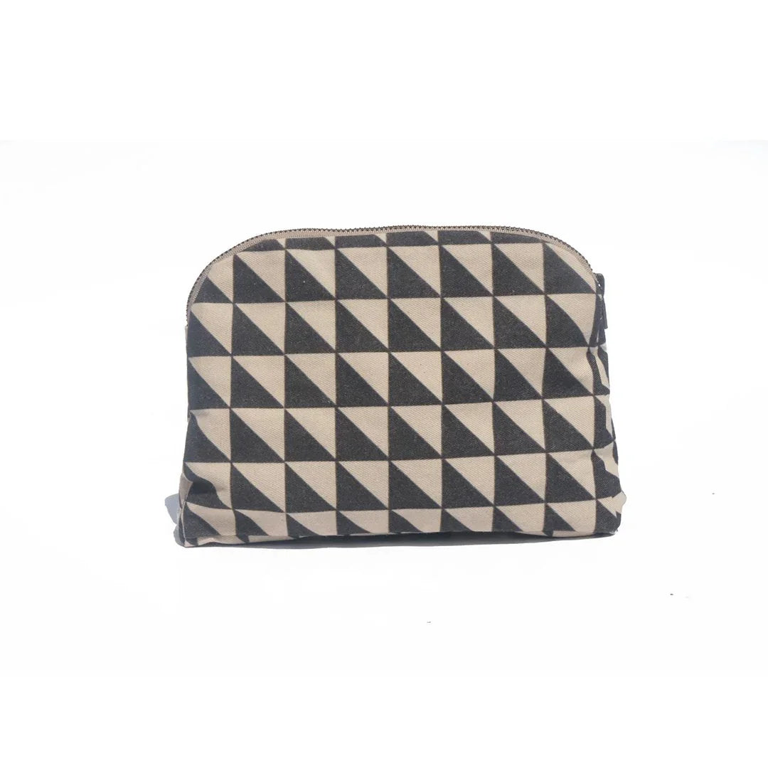 Ethnik Moroccan accessories pouch with black geometric triangles on beige fabric